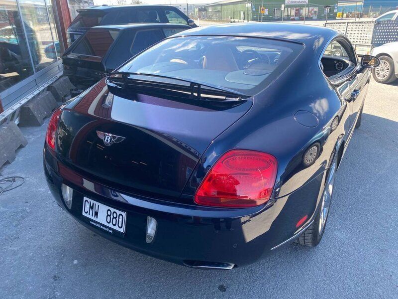 Begagnad Bentley Continental GT 561 HK (412 kW) 2005 Mörkblå pearlmetalli... Sedan