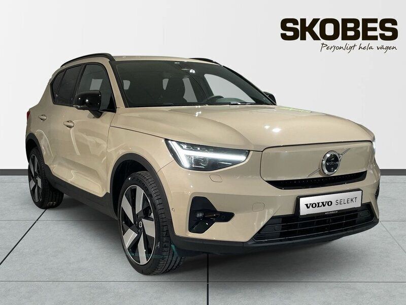 Ljusbrun (brun) Begagnad 2025 Volvo EX40 Plus SUV | 519 000 kr (Bra pris) - Bild 1/3