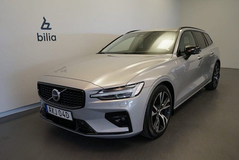 Silver Begagnad 2024 Volvo V60 Plus Kombi | 399 500 kr (Marknadspris) - Bild 1/3