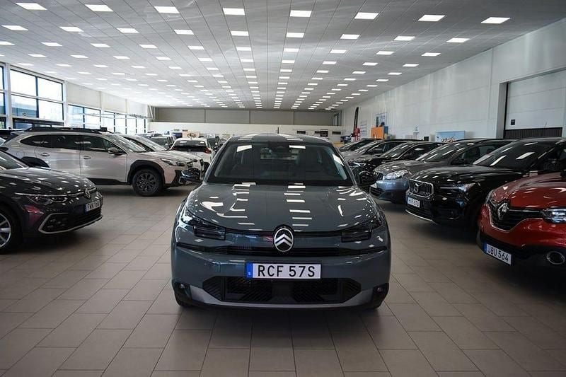 Ny Citroën C4 PureTech 131 HK (96 kW) 2025 Grön Halvkombi