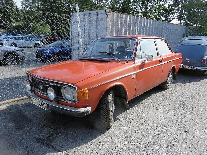 Ljusröd Begagnad 1973 Volvo 142 Sedan | 60 000 kr - Bild 1/4