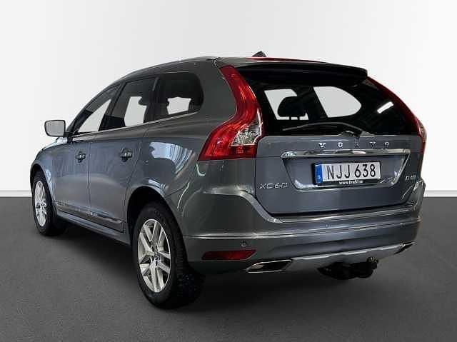 Begagnad Volvo XC60 Standard 192 HK (141 kW) 2017 Grå SUV