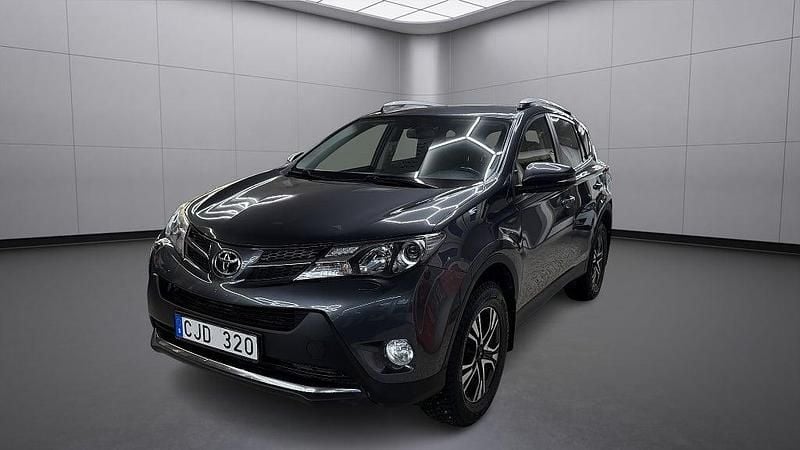 Grå Begagnad 2013 Toyota RAV4 Active SUV | 155 000 kr (Marknadspris) - Bild 1/4