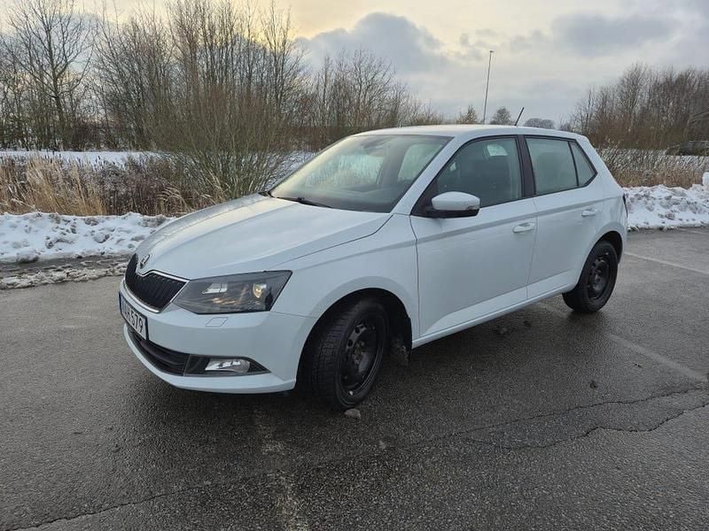 Begagnad 2016 Skoda Fabia Halvkombi | 105 000 kr (Marknadspris) - Bild 1/1