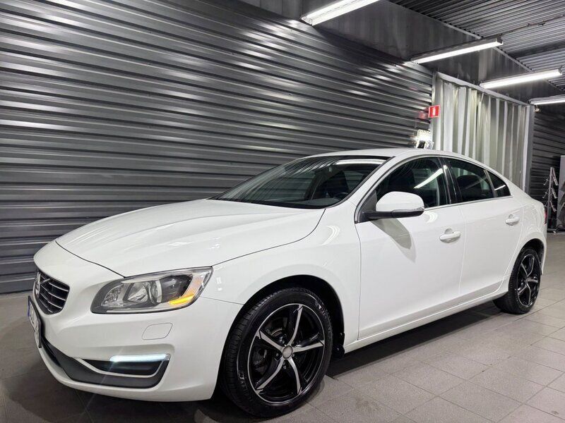 Begagnad Volvo S60 164 HK (120 kW) 2013 Vit Sedan