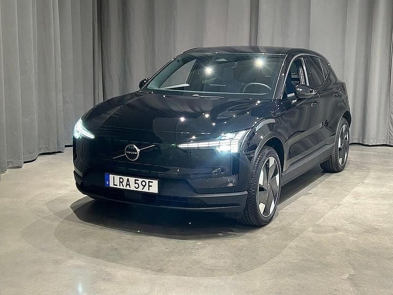 Svart Begagnad 2023 Volvo EX30 Plus SUV | 369 000 kr (Marknadspris) - Bild 1/4