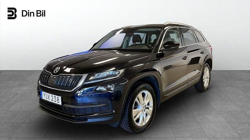 Svart (black magic pärleffekt me) Begagnad 2017 Skoda Kodiaq Style SUV | 264 900 kr (Marknadspris) - Bild 1/4