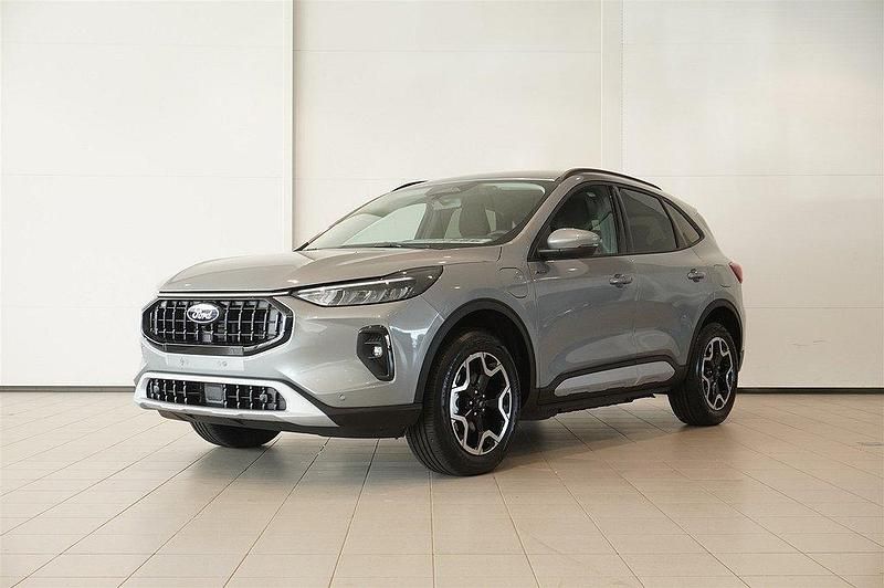 Grå Ny 2025 Ford Kuga Active SUV | 463 000 kr (Dyr) - Bild 1/4