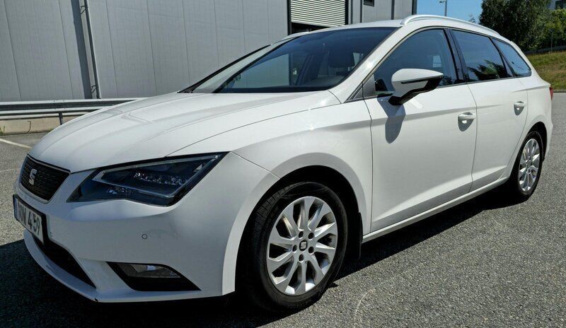 Vit Begagnad 2016 Seat Leon ST Kombi | 105 000 kr (Marknadspris) - Bild 1/4