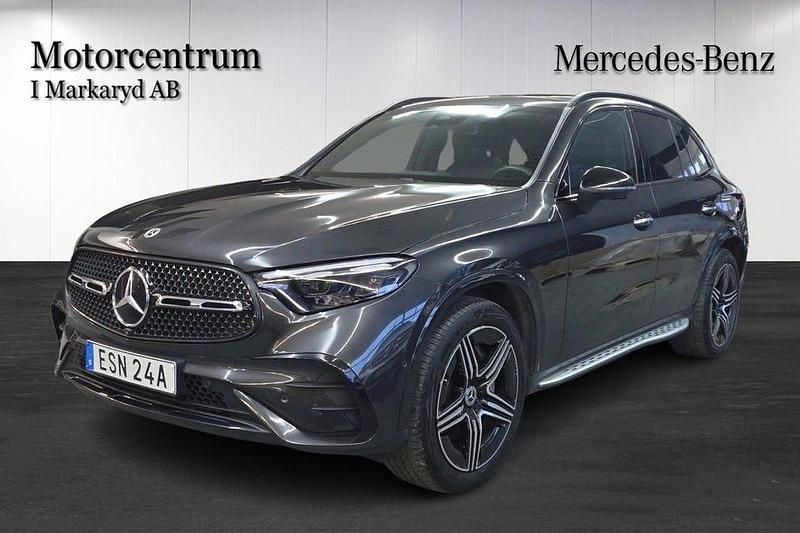 Begagnad Mercedes GLC300 Premium 333 HK (244 kW) 2024 Grå