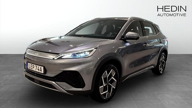 Grå (grey) Begagnad 2023 BYD Atto 3 Comfort SUV | 279 900 kr (Marknadspris) - Bild 1/4