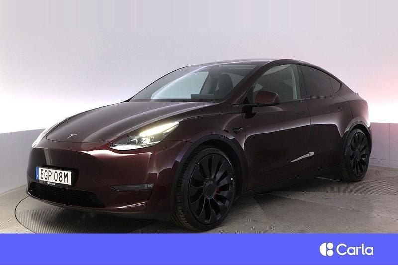 Röd Begagnad 2023 Tesla Model Y Performance SUV | 469 900 kr - Bild 1/4