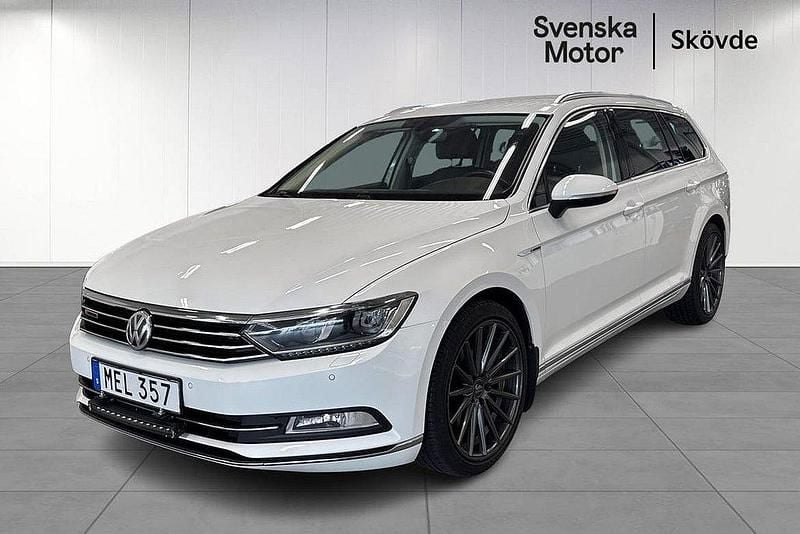 Vit Begagnad 2015 VW Passat Business Kombi | 179 200 kr (Marknadspris) - Bild 1/4