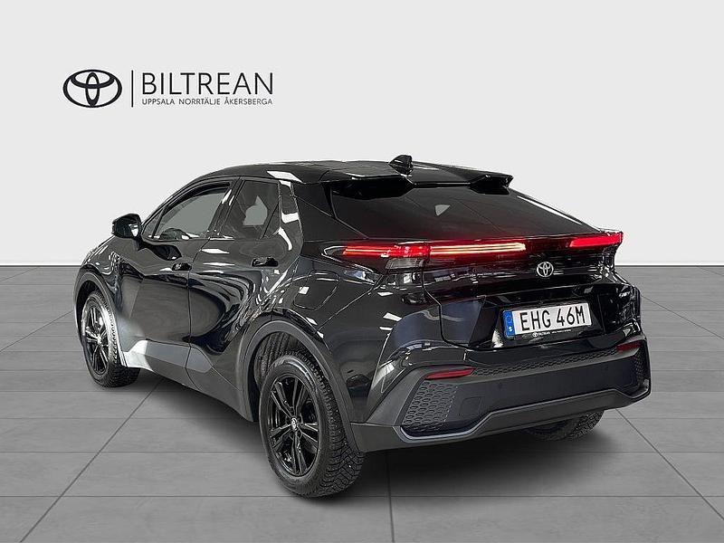 Begagnad Toyota C-HR Style 223 HK (164 kW) 2024 Svart SUV