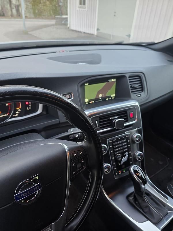 Begagnad Volvo S60 190 HK (139 kW) 2017 Sedan