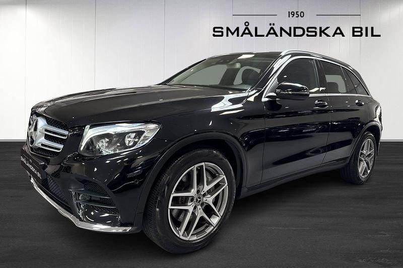Svart Begagnad 2018 Mercedes GLC220 SUV | 329 000 kr (Dyr) - Bild 1/4
