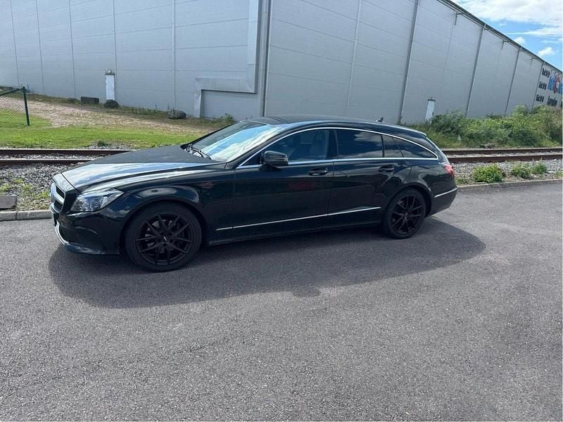 Svart Begagnad 2016 Mercedes CLS250 Shooting Brake Kombi | 200 000 kr - Bild 1/1