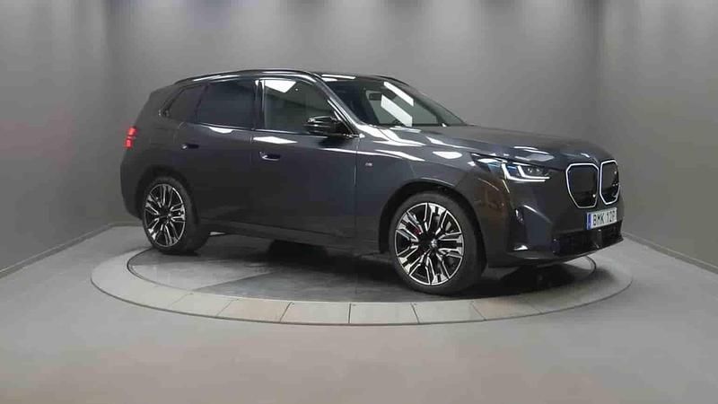 Grå Begagnad 2025 BMW X3 SUV | 919 000 kr - Bild 1/1