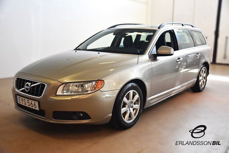 Ljusbrun Begagnad 2011 Volvo V70 Momentum Kombi | 84 900 kr (Marknadspris) - Bild 1/4