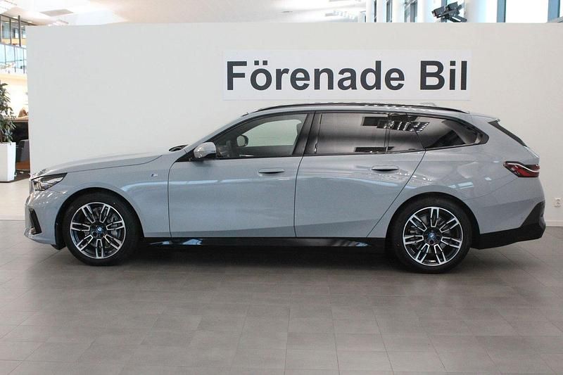 Begagnad BMW i5 M Sport 442 kW (601 HK) 2024 Grå Sedan