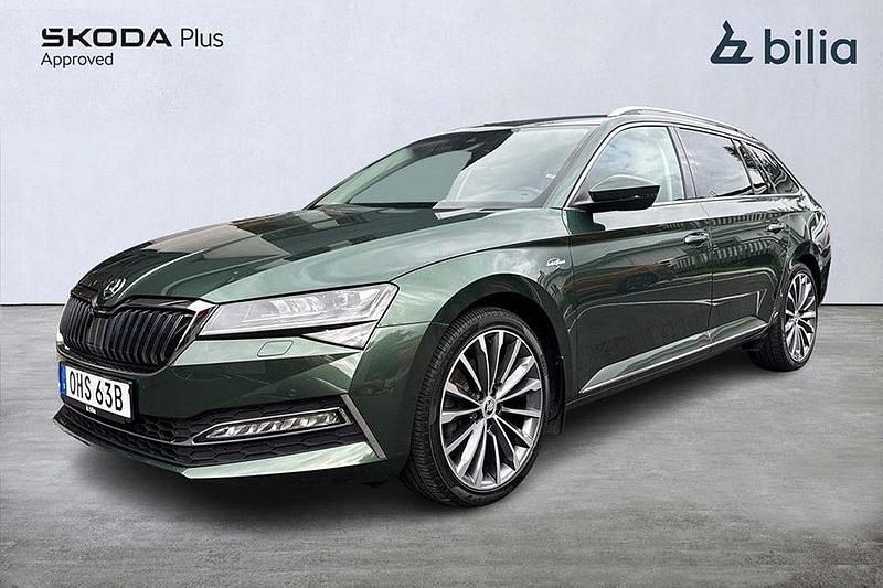 Grön Begagnad 2020 Skoda Superb LAURIN & KLEMENT Kombi | 335 000 kr (Lite dyr) - Bild 1/4
