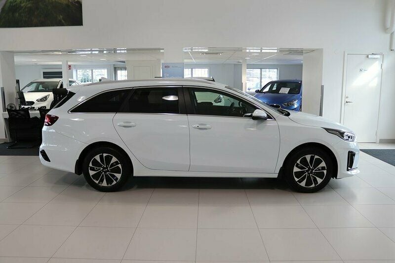 Begagnad Kia Ceed Sportswagon Advance 141 HK (103 kW) 2021 Kombi