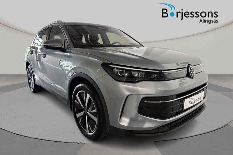 Silver Ny 2025 VW Tiguan Edition SUV | 423 300 kr (Lite dyr) - Bild 1/4