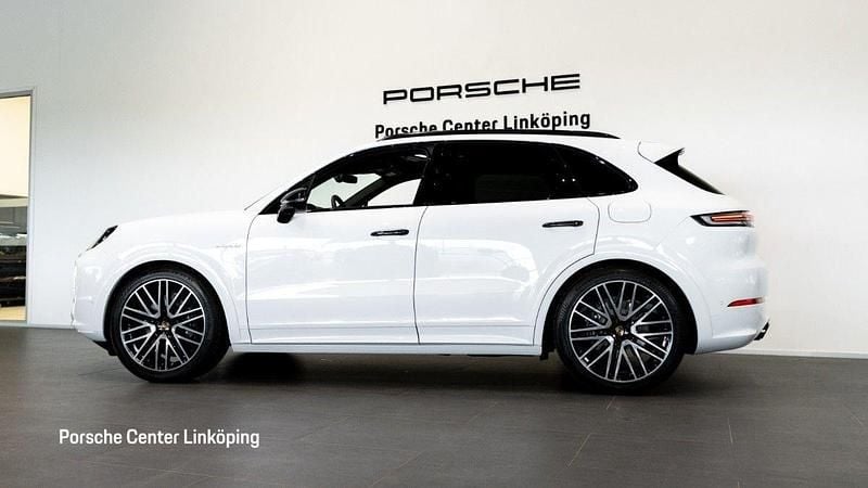 Begagnad Porsche Cayenne 305 HK (224 kW) 2025 Vit (white) SUV