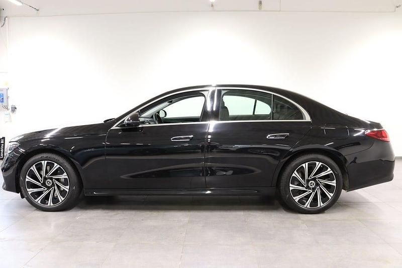 Begagnad Mercedes E300 Advanced Plus 313 HK (230 kW) 2024 Obsidiansvart metallic Sedan
