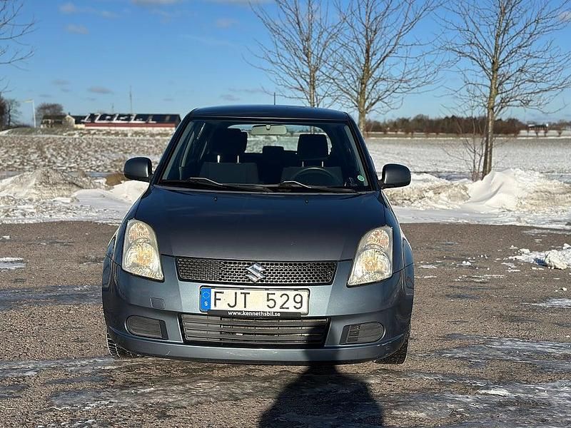 Begagnad Suzuki Swift 92 HK (67 kW) 2007 Grå