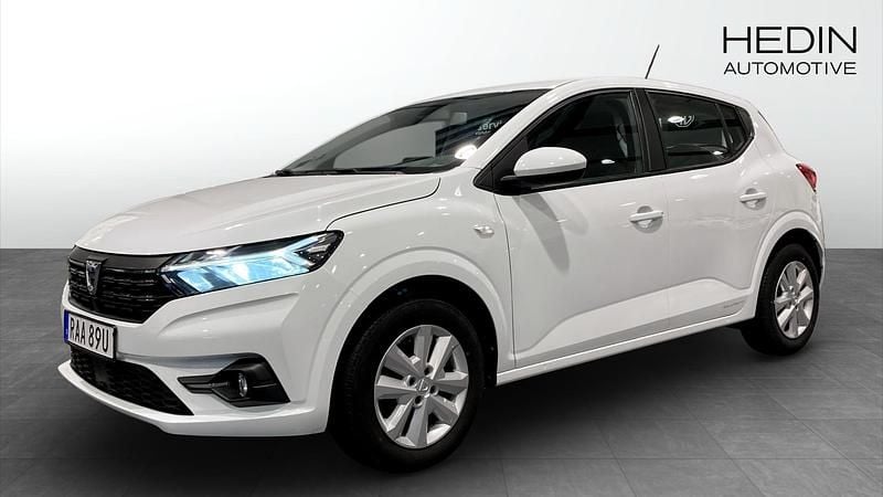 Vit (white) Begagnad 2022 Dacia Sandero Halvkombi | 144 800 kr (Marknadspris) - Bild 1/4