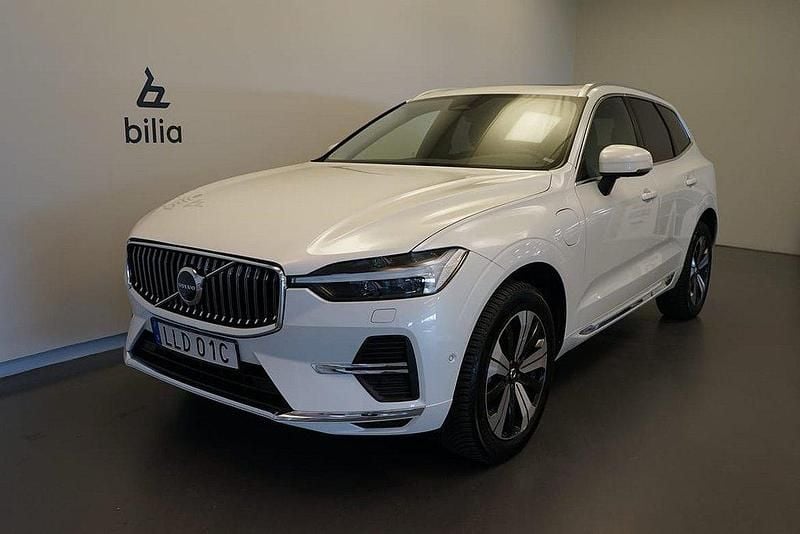 Vit Begagnad 2023 Volvo XC60 Plus SUV | 539 500 kr (Lite dyr) - Bild 1/3