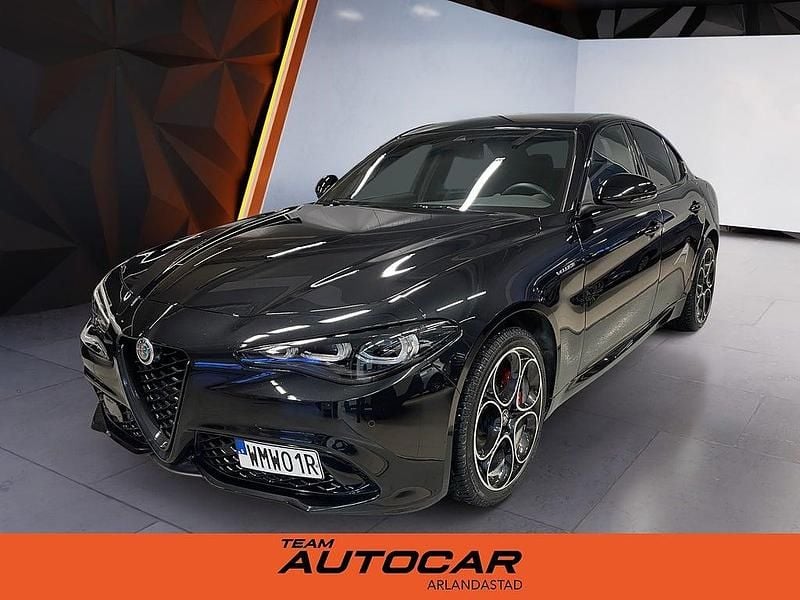Begagnad Alfa Romeo Giulia Veloce 280 HK (205 kW) 2023 Svart Sedan