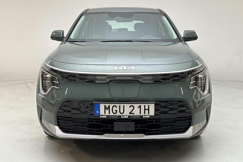 Begagnad Kia e-Niro 150 kW (204 HK) 2024 Mörkgrön SUV