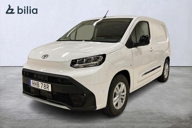 Vit Begagnad 2024 Toyota Proace City City Minibuss | 379 900 kr (Lite dyr) - Bild 1/4