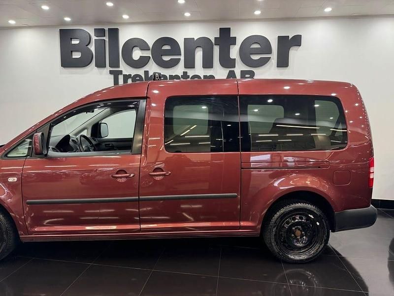 Begagnad VW Caddy Edition 109 HK (80 kW) 2011 Mörkröd Minibuss