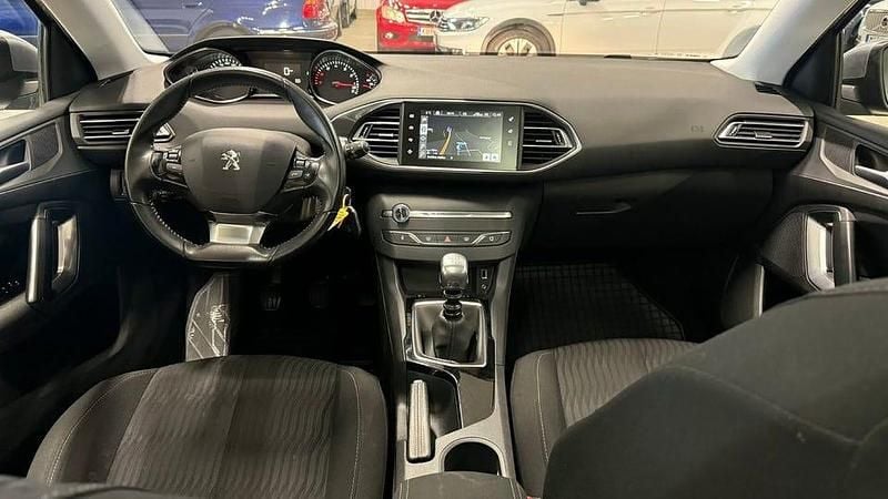 Begagnad Peugeot 308 SW Active 131 HK (96 kW) 2014 Grå Kombi