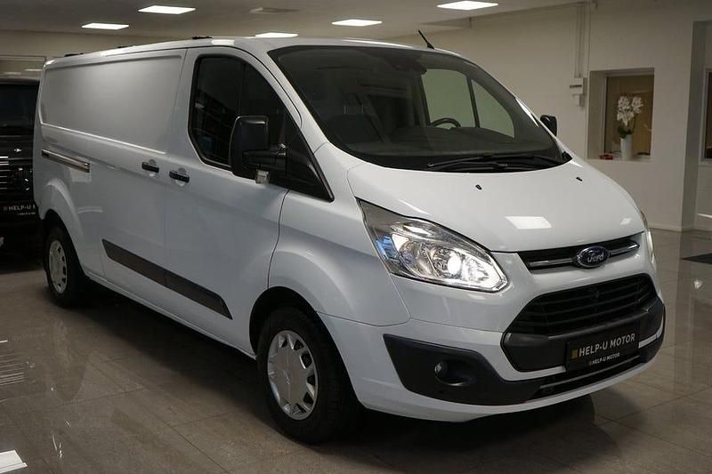 Vit Begagnad 2017 Ford Transit Custom Van | 119 000 kr (Superpris) - Bild 1/4