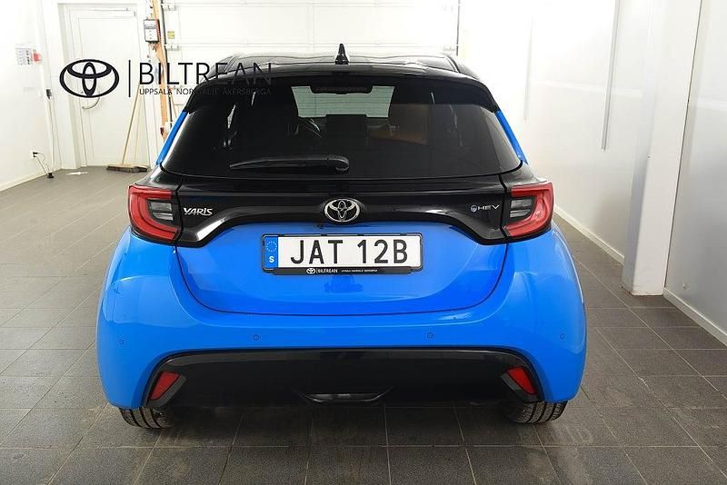 Begagnad Toyota Yaris Hybrid Edition 92 HK (67 kW) 2024 Blå Halvkombi