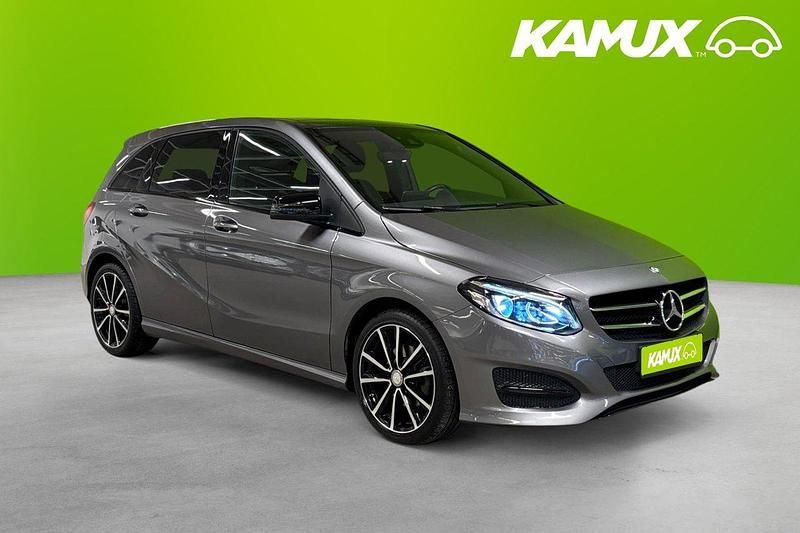 Silver/grå Begagnad 2016 Mercedes B180 Urban Minibuss | 176 700 kr (Marknadspris) - Bild 1/4