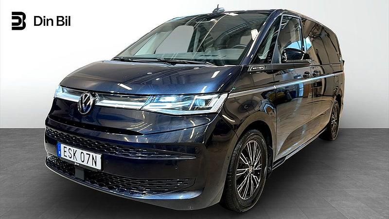 Blå Begagnad 2023 VW Multivan Style Van | 559 500 kr (Dyr) - Bild 1/4