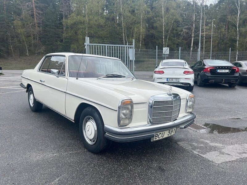 Begagnad Mercedes C250 131 HK (96 kW) 1969 Vit Sportkupé