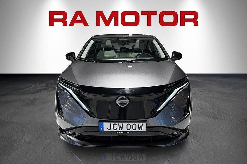 Begagnad Nissan Ariya 2023 Grå SUV