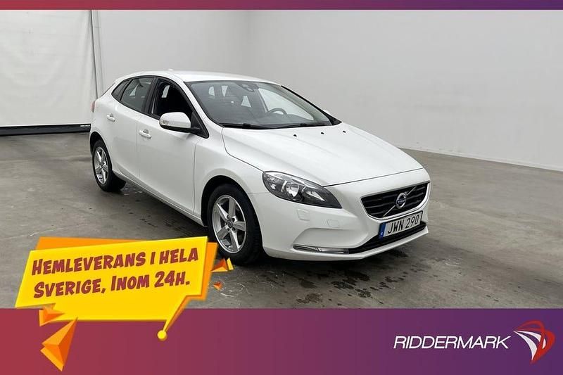 Vit Begagnad 2015 Volvo V40 Halvkombi | 158 900 kr (Marknadspris) - Bild 1/3