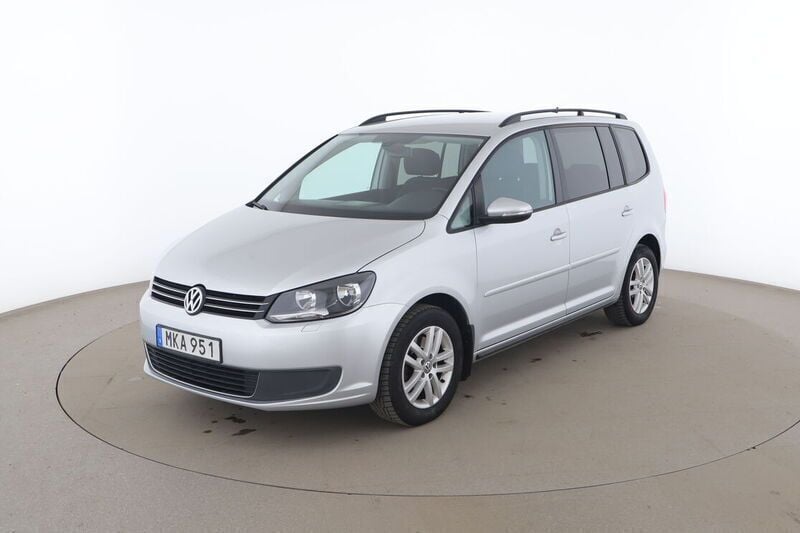 Silver Begagnad 2014 VW Touran Minibuss | 106 000 kr (Lite dyr) - Bild 1/4