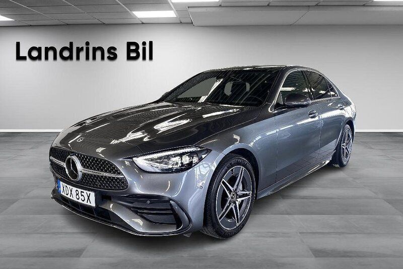 Grå Begagnad 2023 Mercedes C300e AMG line Sedan | 479 900 kr (Bra pris) - Bild 1/4