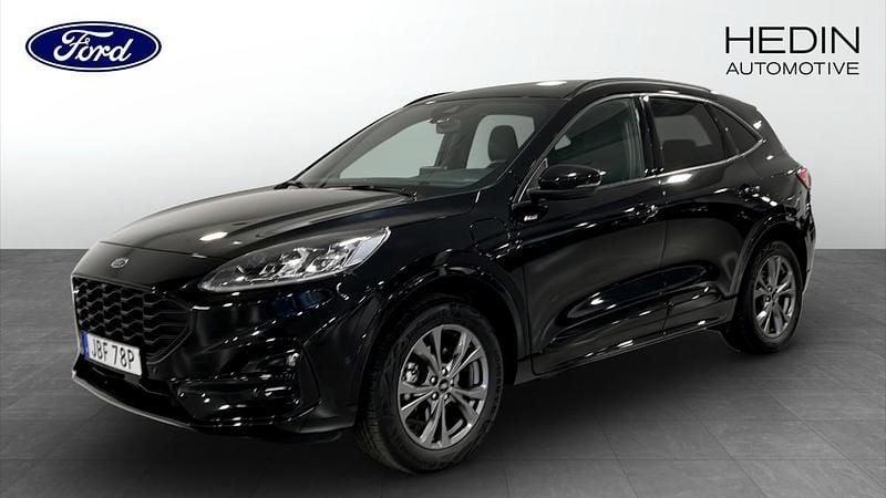 Svart (black) Begagnad 2022 Ford Kuga Business Edition SUV | 299 900 kr (Lite dyr) - Bild 1/4