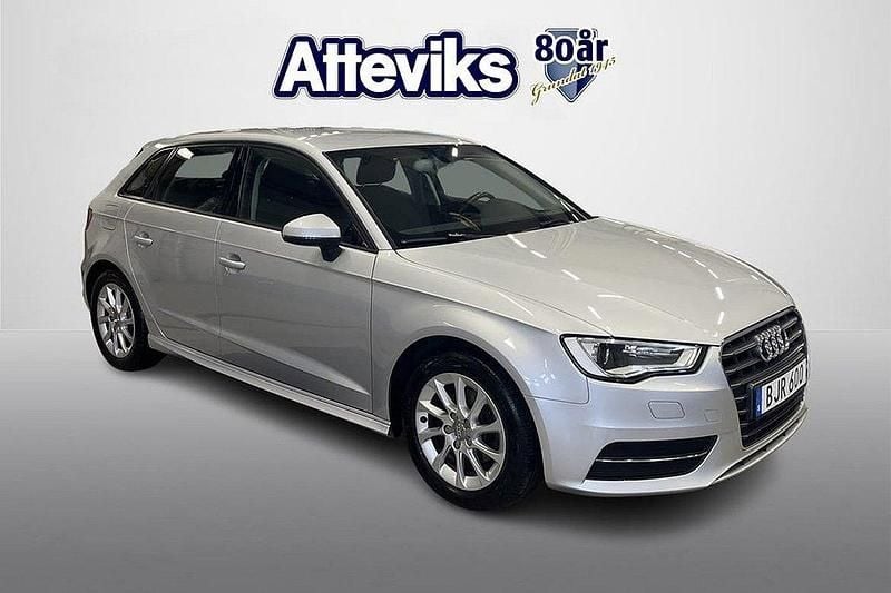 Silver Begagnad 2014 Audi A3 Sportback Halvkombi | 118 900 kr (Marknadspris) - Bild 1/4