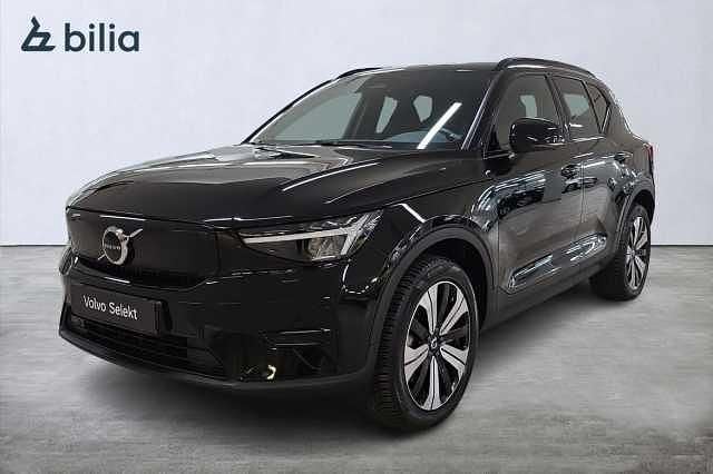 Svart Begagnad 2022 Volvo XC40 Core SUV | 349 000 kr - Bild 1/3