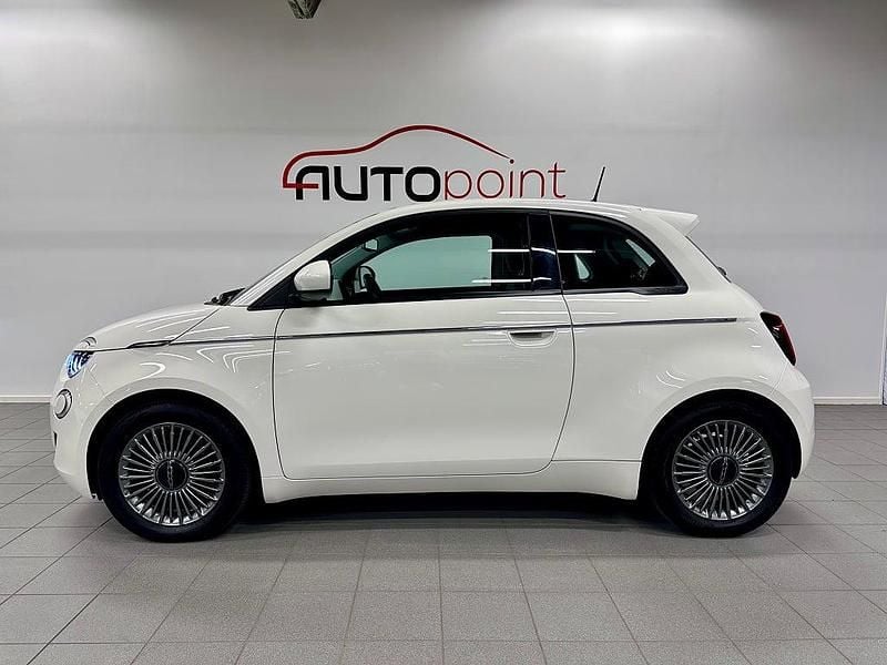 Begagnad Fiat 500e Icon 86 kW (118 HK) 2020 Vit Halvkombi
